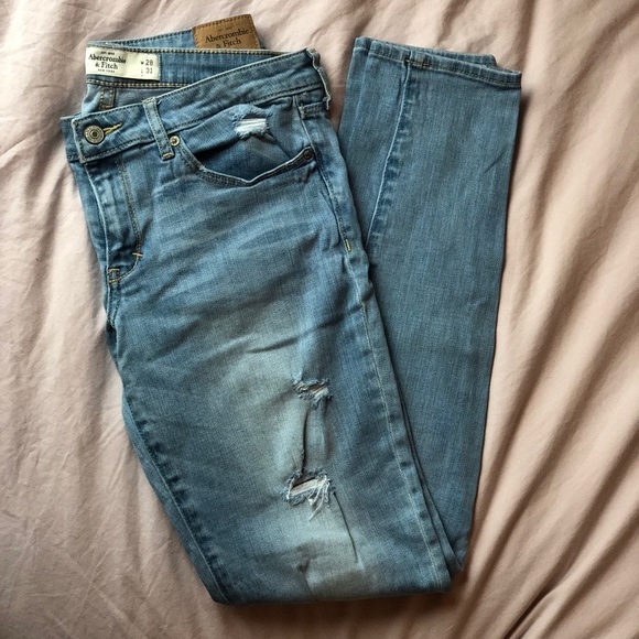Abercrombie & Fitch Denim - Abercrombie &Fitch Size 6 Ripped Skinny Jeans